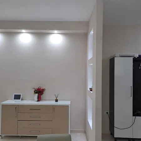Ae Apartment *